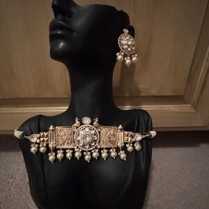 Beautiful Statement Choker Set in Elegant Gold and Pearl Jewelry Set
